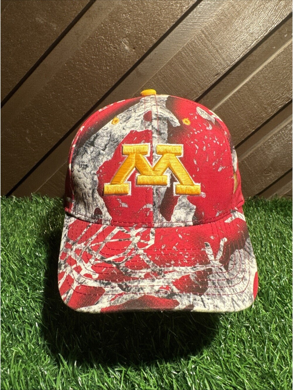 VTG NWT  Zephyr Minnesota Golden Gophers Red Camo Strapback Hat Gameday NCAA